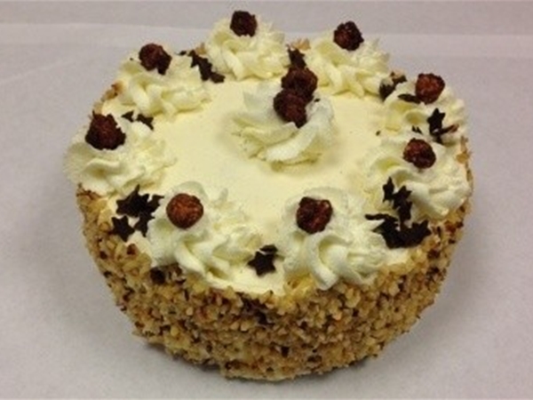 Hazelnoot schuim taart 8p.